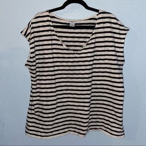 Liz Claiborne Woman white/black striped top 1X
